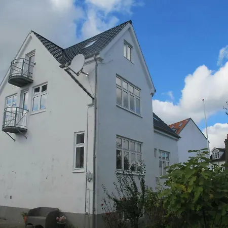 Sharon Guest house 3*